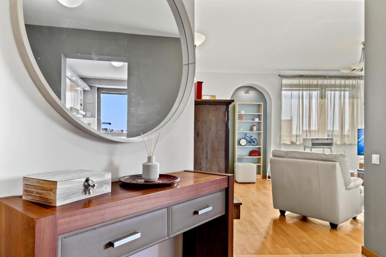 125 Sqm Family Friendly With Kids Room Букурещ Екстериор снимка