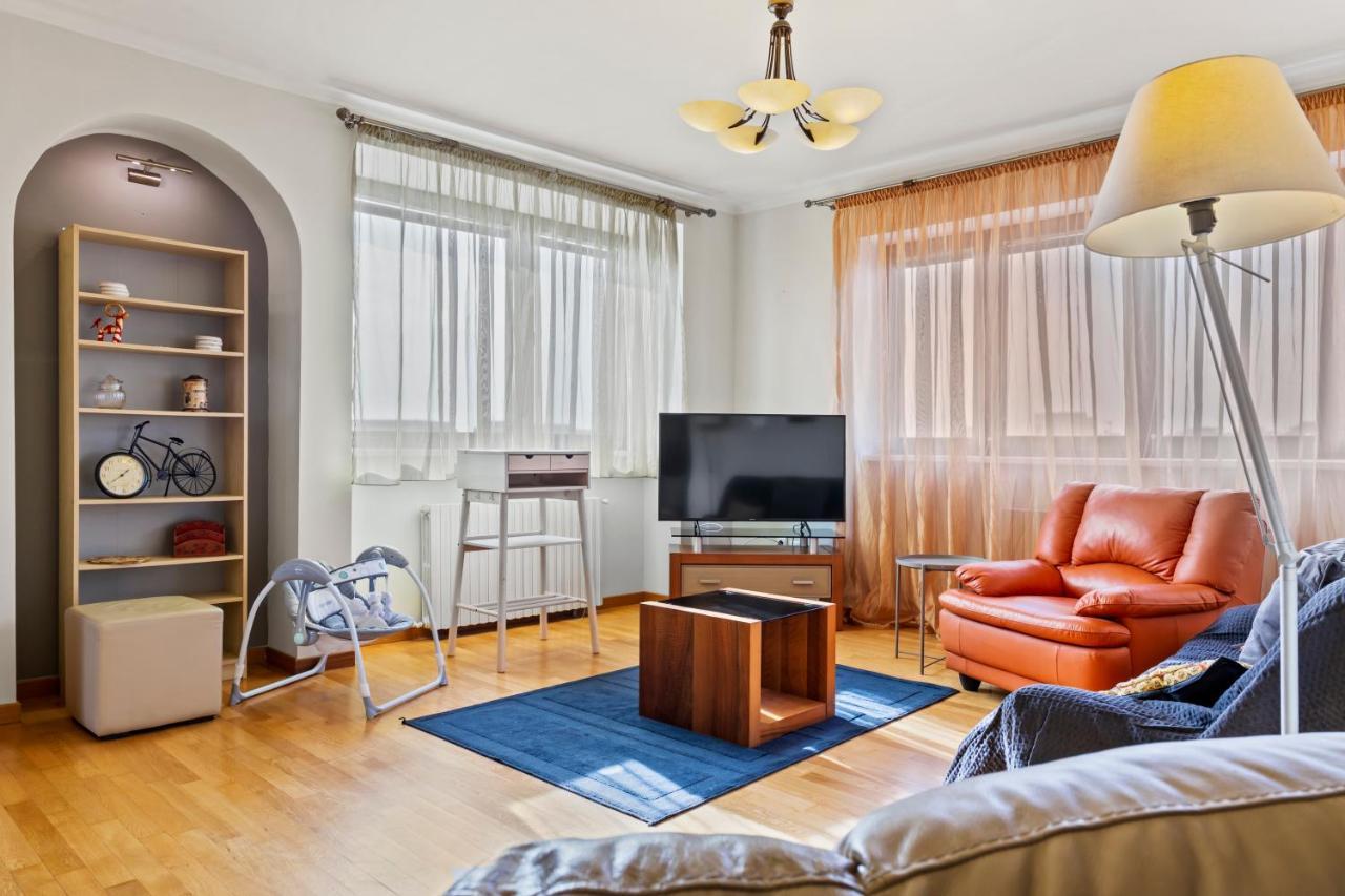 125 Sqm Family Friendly With Kids Room Букурещ Екстериор снимка