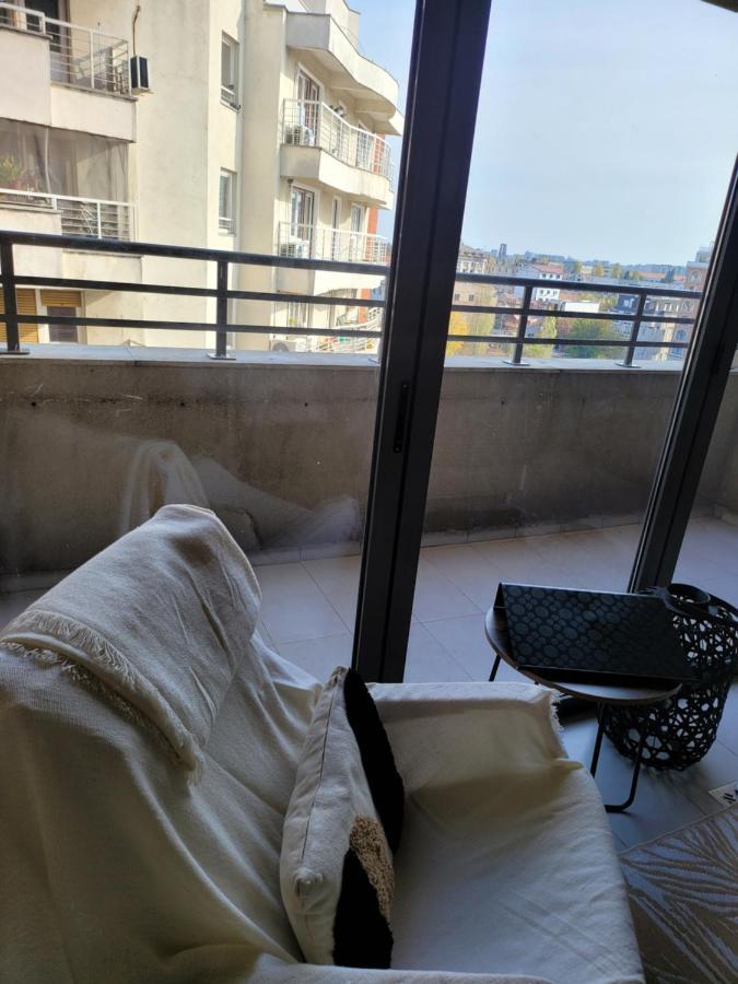 125 Sqm Family Friendly With Kids Room Букурещ Екстериор снимка