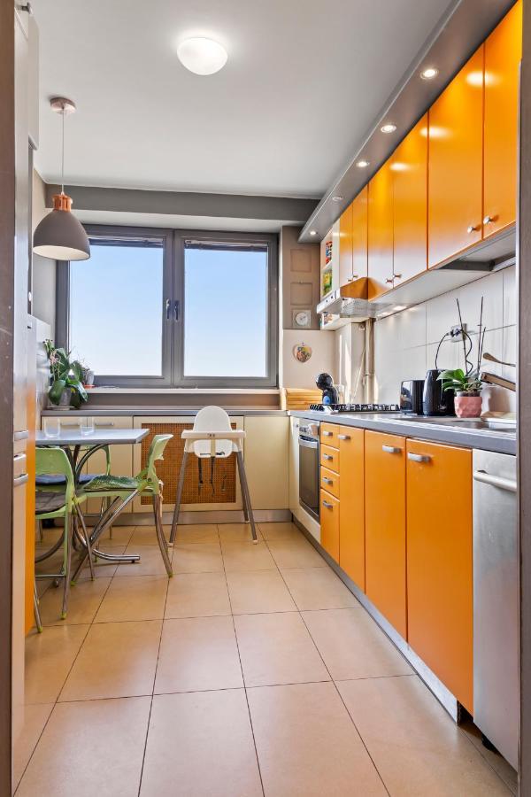 125 Sqm Family Friendly With Kids Room Букурещ Екстериор снимка