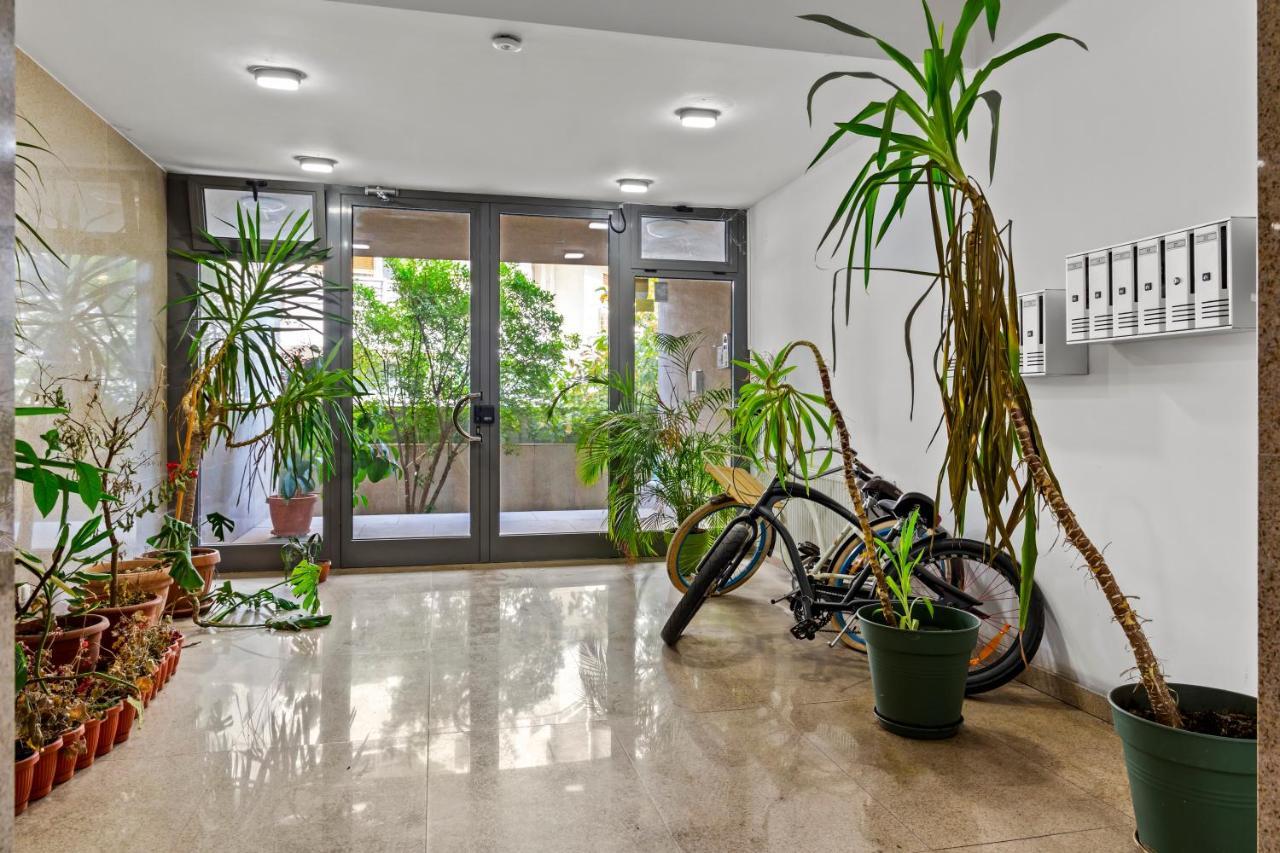 125 Sqm Family Friendly With Kids Room Букурещ Екстериор снимка