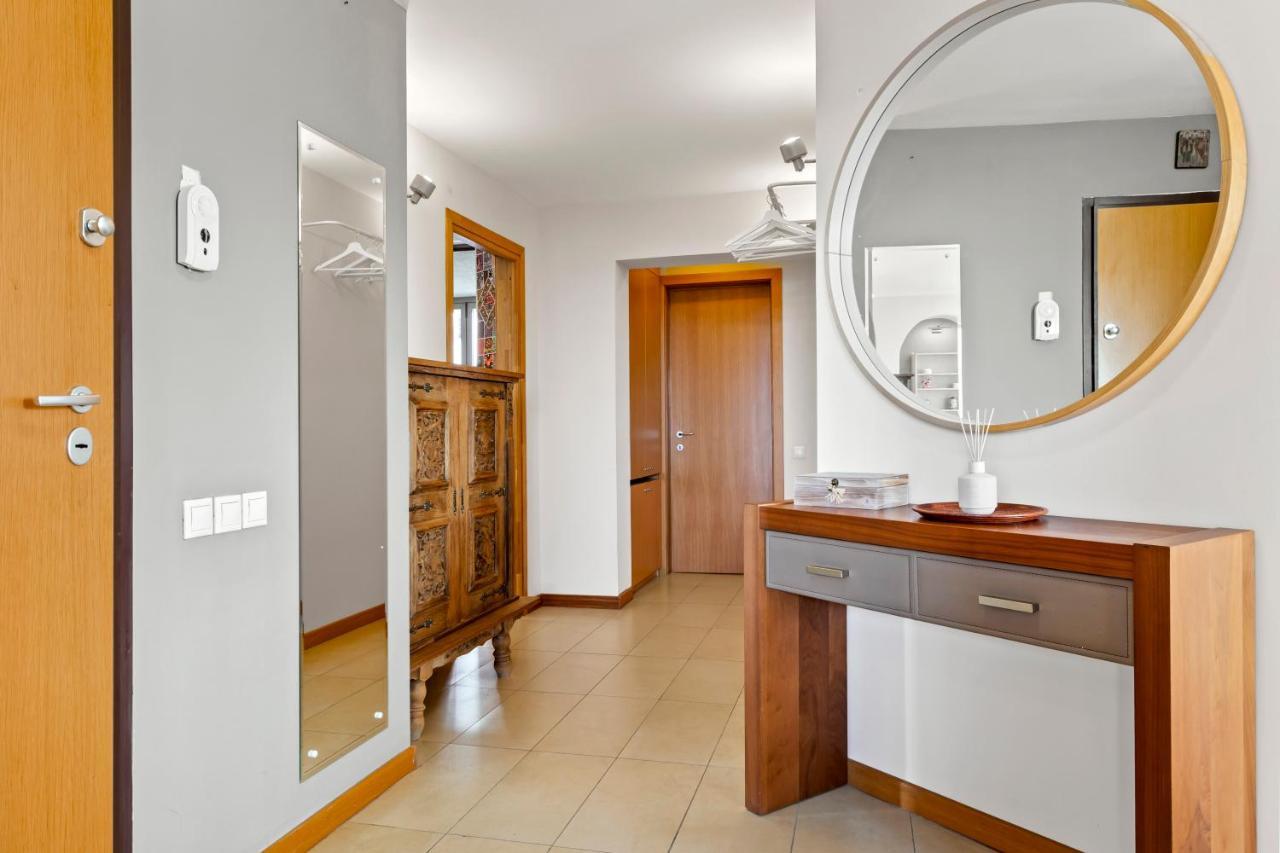 125 Sqm Family Friendly With Kids Room Букурещ Екстериор снимка