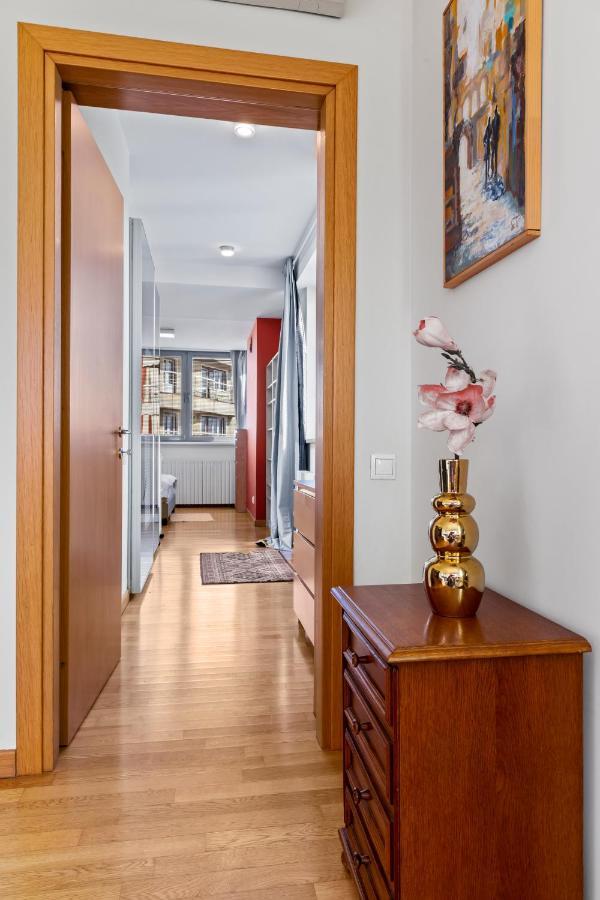 125 Sqm Family Friendly With Kids Room Букурещ Екстериор снимка