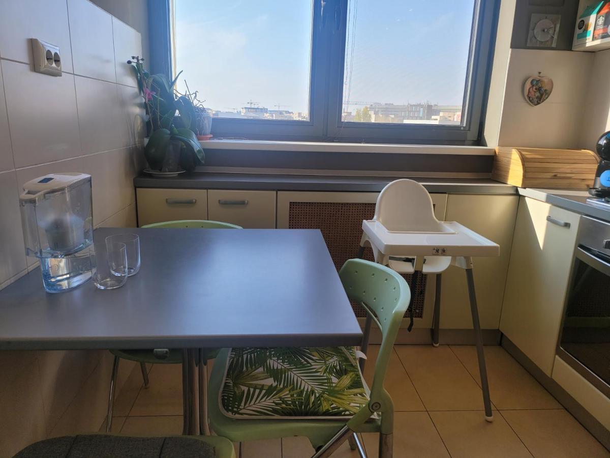 125 Sqm Family Friendly With Kids Room Букурещ Екстериор снимка