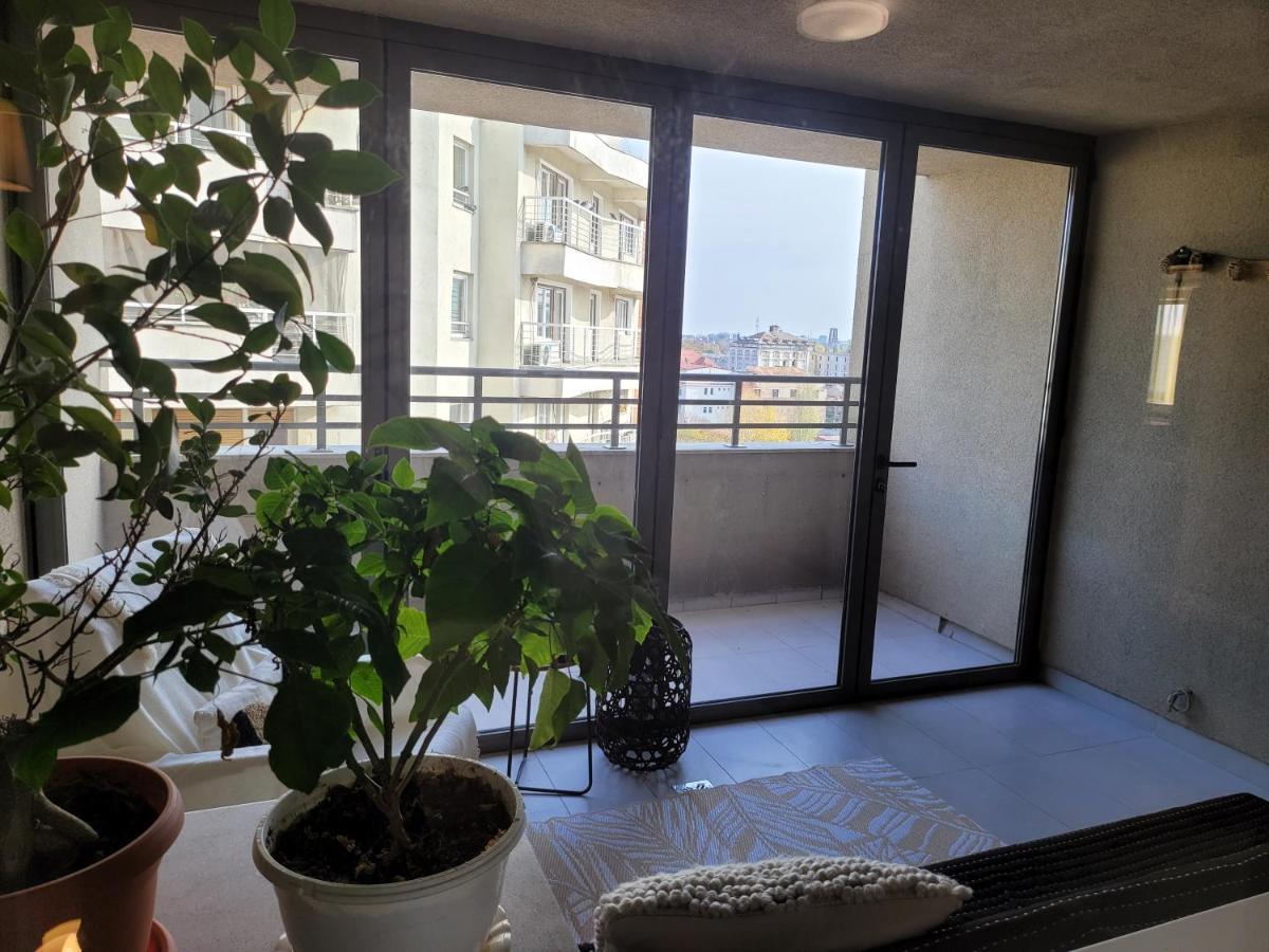 125 Sqm Family Friendly With Kids Room Букурещ Екстериор снимка